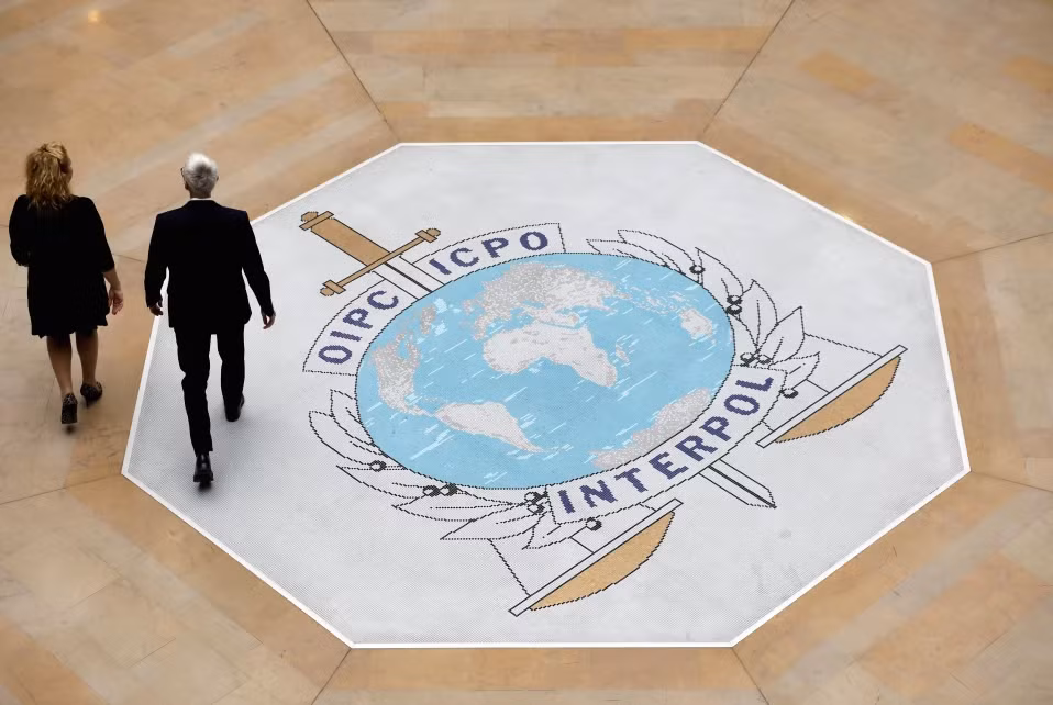 Khi tội phạm thao túng “lệnh truy nã đỏ” của INTERPOL -0