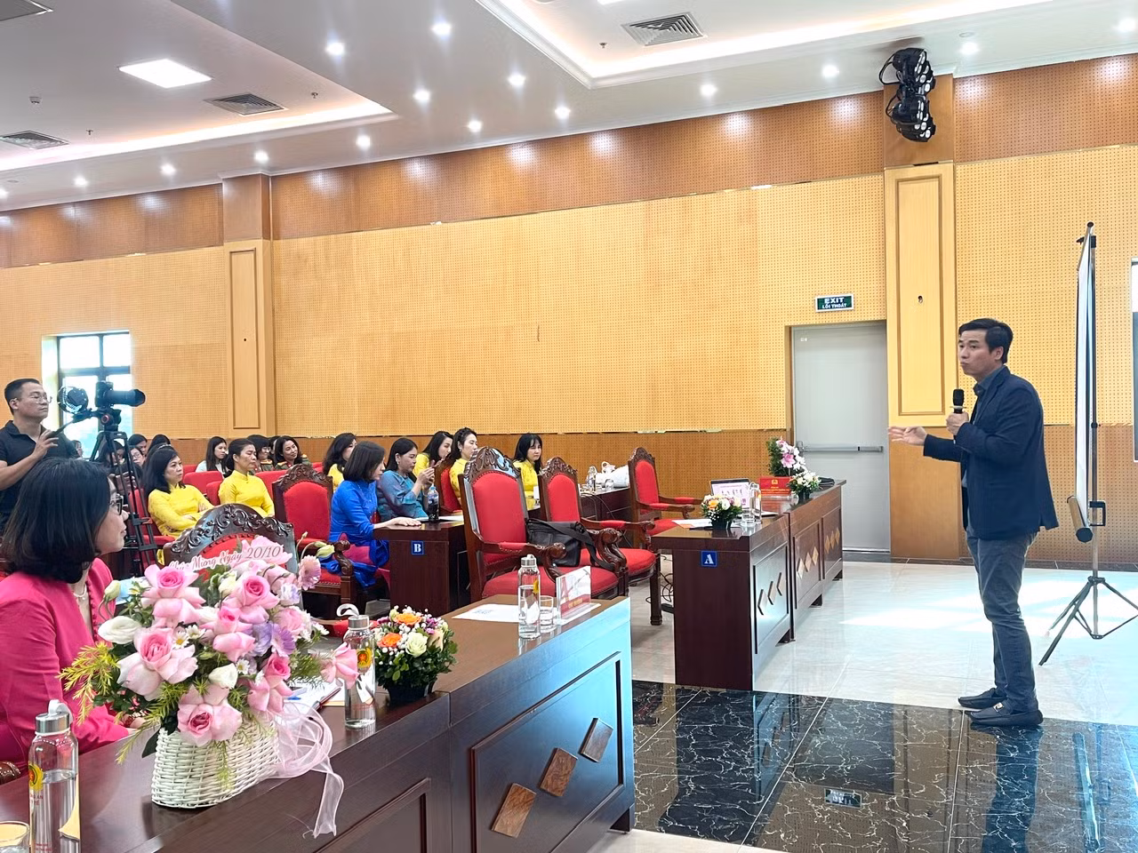 Kỷ niệm 95 năm Ngày Phụ nữ Việt Nam và tọa đàm với chủ đề “Mùa xuân thứ hai của người phụ nữ” -0