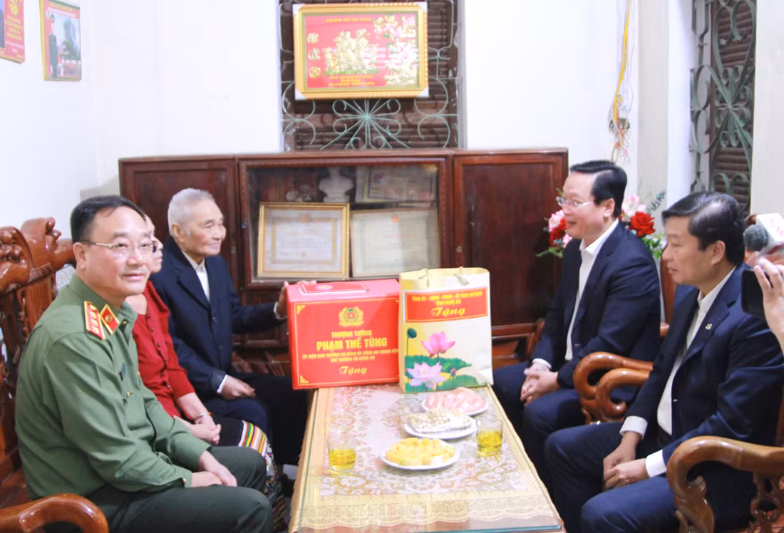 Thứ trưởng Phạm Thế Tùng dự Lễ khởi công xây dựng Toà nhà khám chữa bệnh Trung tâm y tế Tương Dương -0