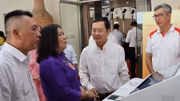 Đột phá phát triển khoa học, công nghệ, đổi mới sáng tạo và chuyển đổi số