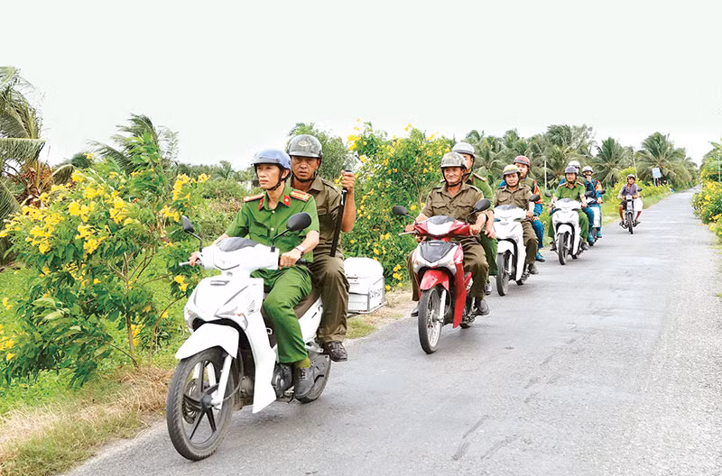 Lấy “phục vụ Nhân dân” làm phương châm hành động -0