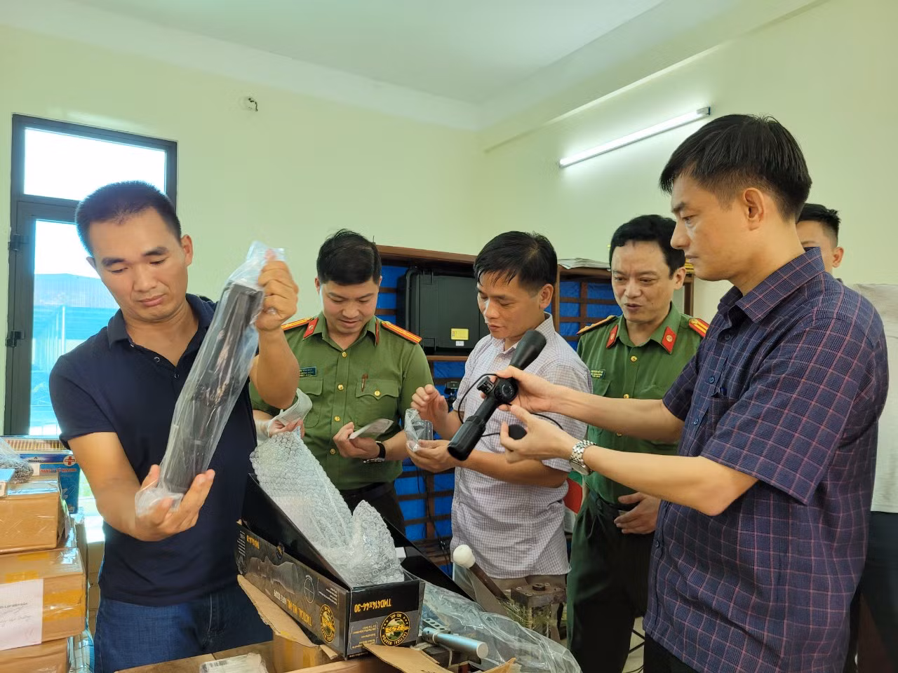 điều tra.jpg -0