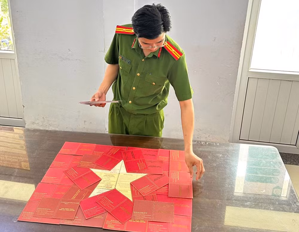 hien mau 2.jpg -0