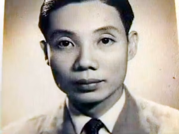 chân-dung-nhà-van-nguy%3fn-van-h%3fu.jpg -1