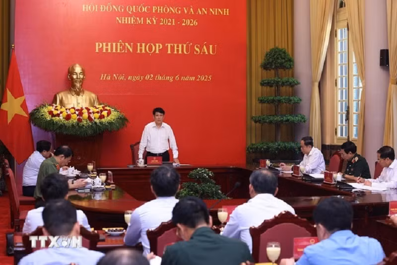 Chủ tịch nước Lương Cường: Không để bị động, bất ngờ về an ninh quốc phòng -0