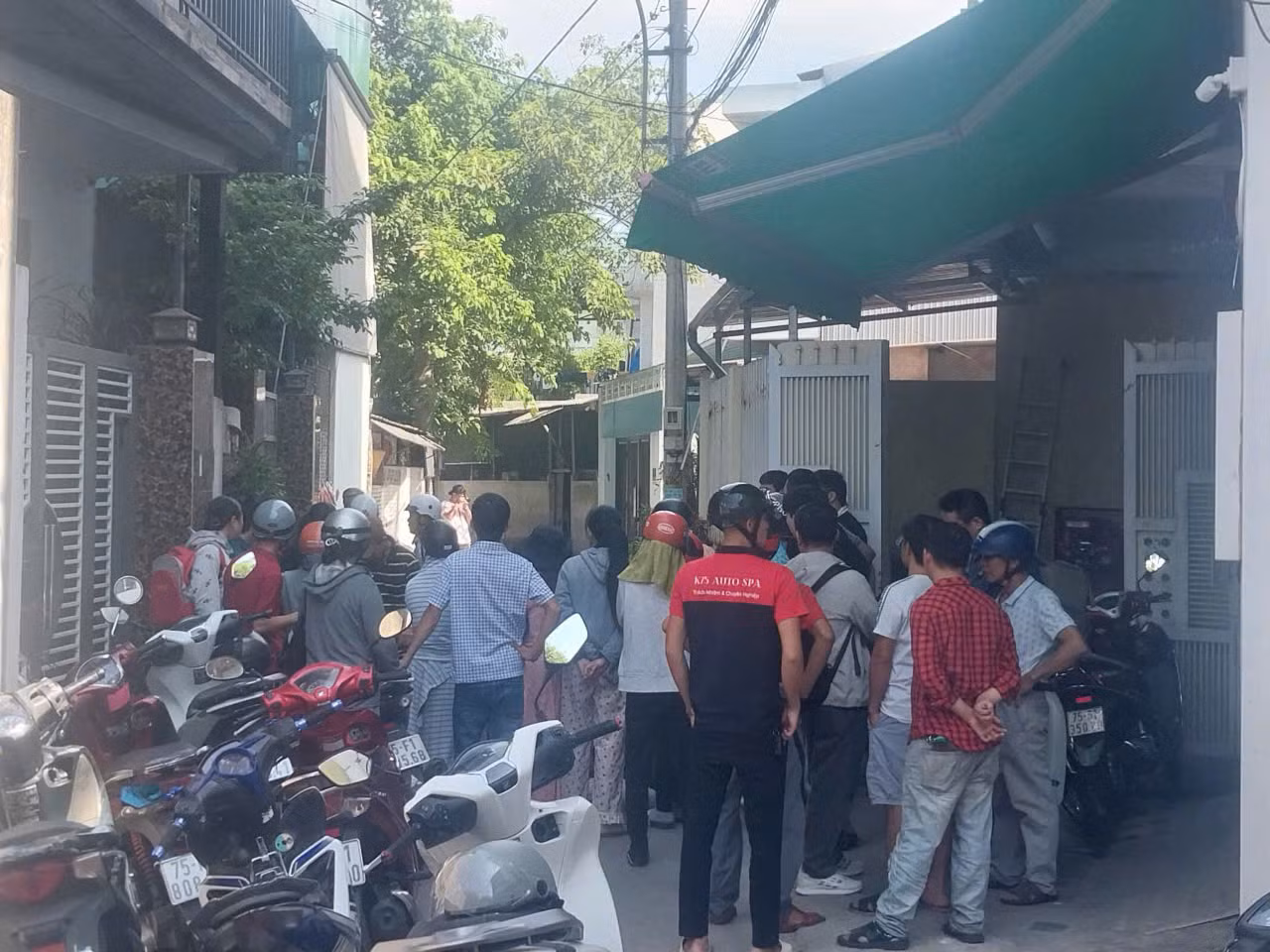 Con rể dùng dao tấn công nhà vợ cũ khiến 3 người thương vong -0