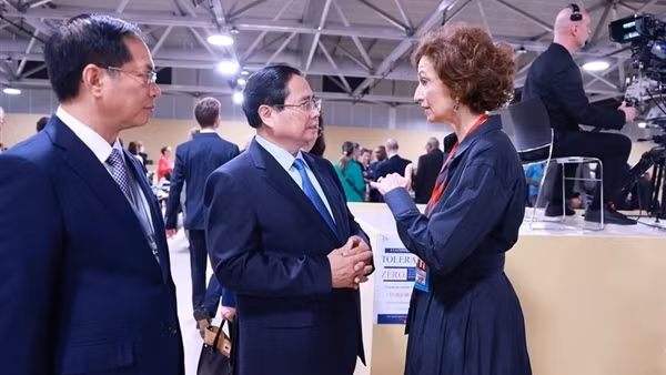 Thủ tướng đề nghị UNESCO tiếp tục ủng hộ các hồ sơ di sản của Việt Nam