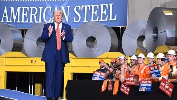 Tổng thống Trump tăng gấp đôi thuế nhập khẩu nhôm, thép vào Mỹ