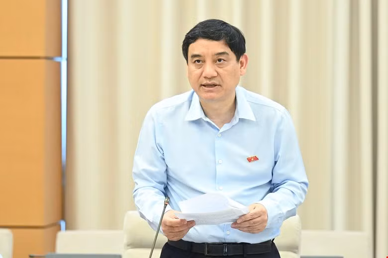 Chủ nhiệm UBVHXH Nguyễn Đắc Vinh.