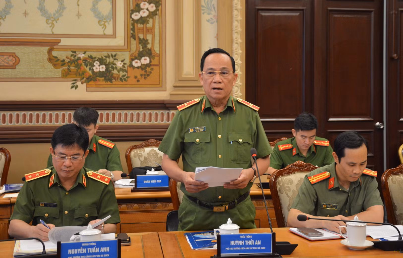 Thứ trưởng Lê Văn Tuyến làm việc với UBND TP Hồ Chí Minh về công tác PCCC và CNCH -0