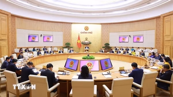 Thủ tướng Phạm Minh Chính chủ trì Phiên họp Chính phủ thường kỳ tháng 5 năm 2025