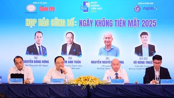 Thanh toán không tiền mặt thúc đẩy kinh tế số