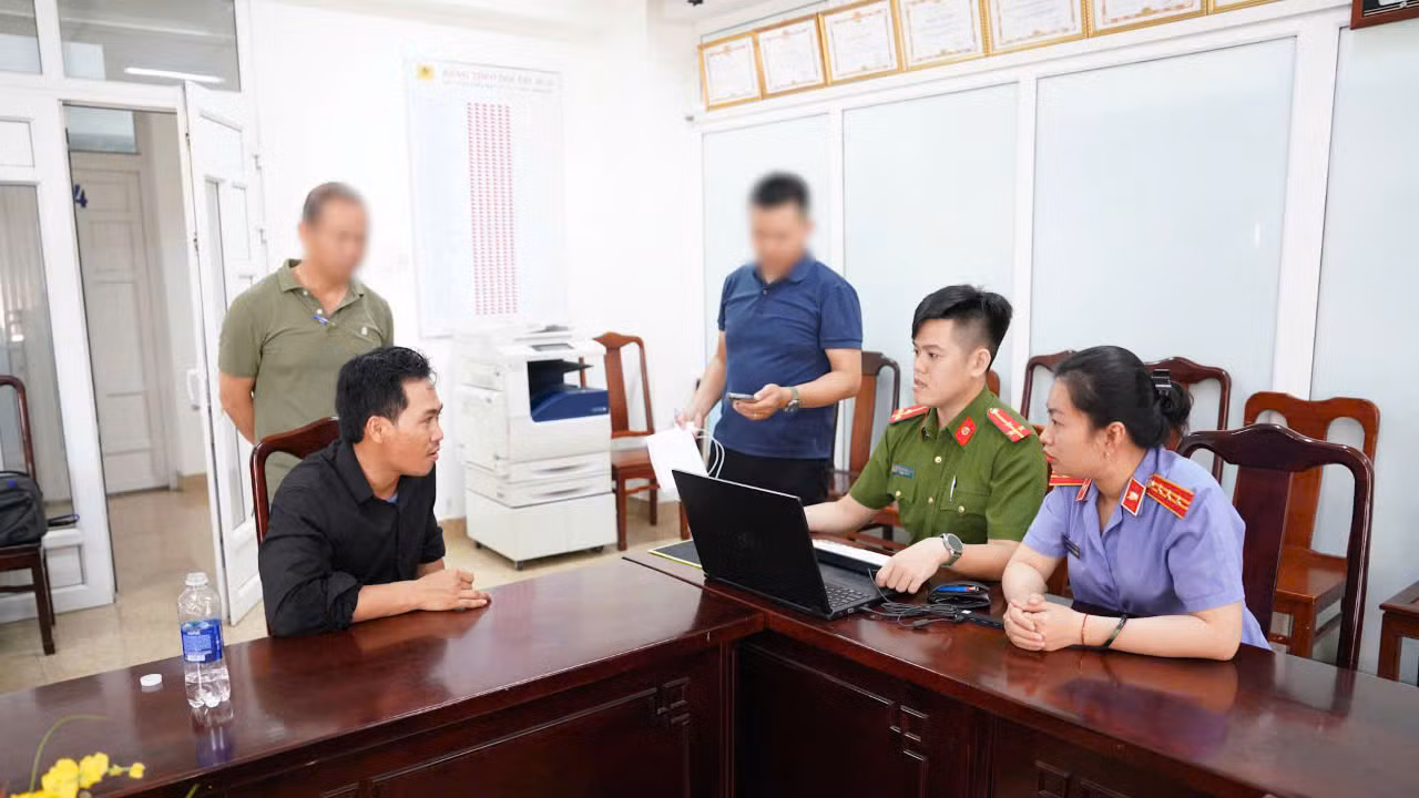 Nạn nhân bị thương trong vụ “con rể dùng dao tấn công nhà vợ cũ” qua cơn nguy kịch -0