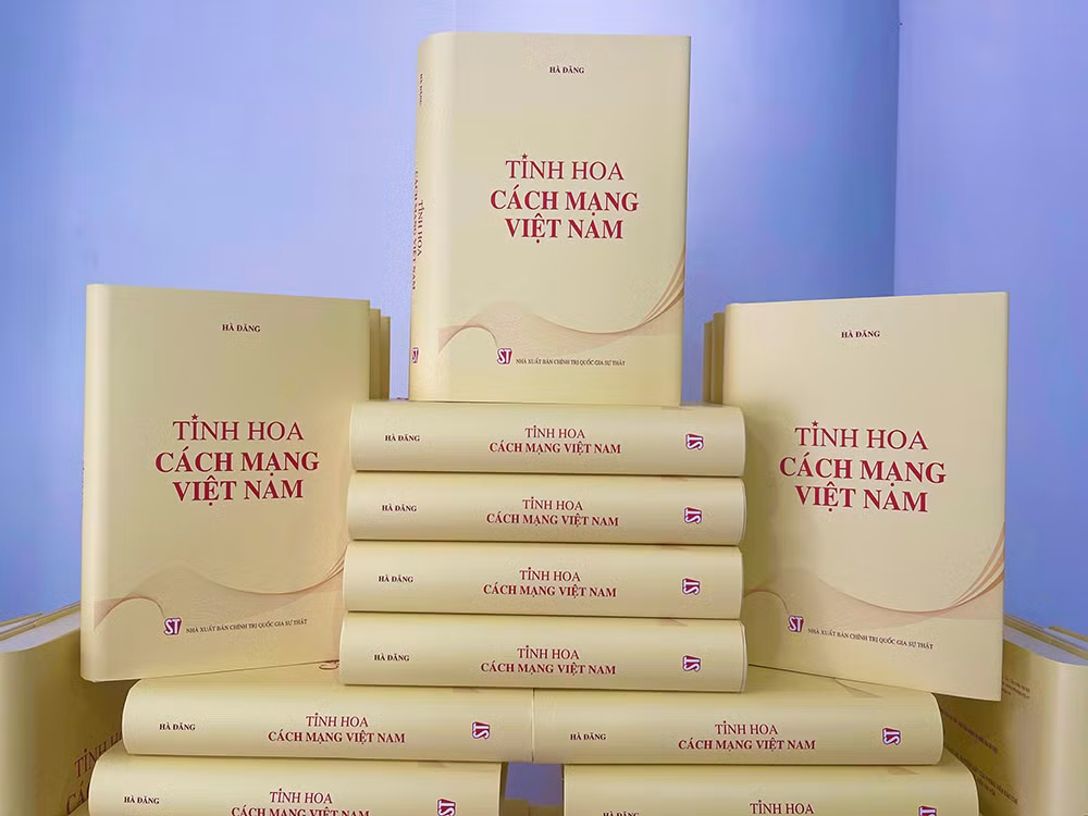 Lễ ra mắt cuốn sách 