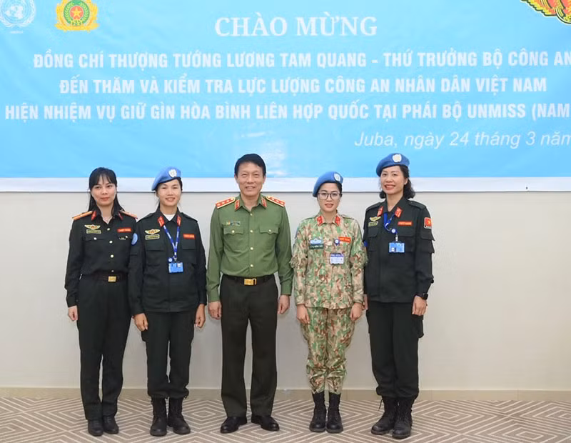 Dấu ấn nữ sĩ quan “mũ nồi xanh” (bài cuối) -0