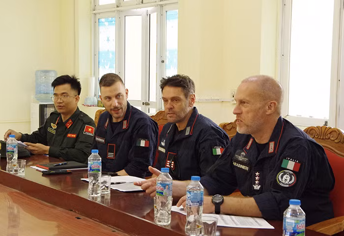 Bài 2: Đẩy mạnh hợp tác quốc tế -0