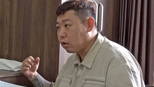 Công an Lâm Đồng bàn giao đối tượng truy nã quốc tế cho Bộ Công an