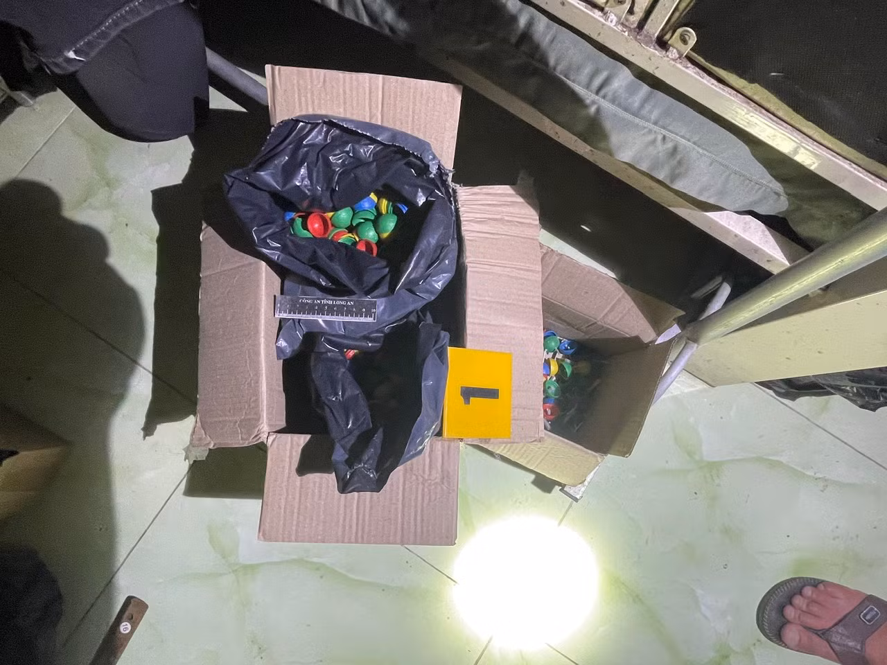 z6259537769445_74aab9bed9e749ce4068a102bd84c0de.jpg -1