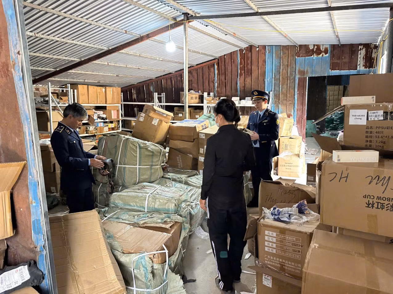 Kiểm tra, xử lý hơn 8 tỷ đồng trong cao điểm Tết Nguyên đán Ất Tỵ năm 2025 -0