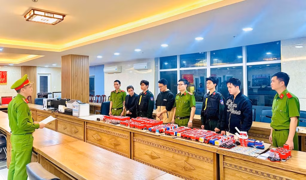 Triệt phá đường dây rửa tiền có giao dịch hơn 30.000 tỷ đồng, có cả nhân viên ngân hàng tiếp tay -0