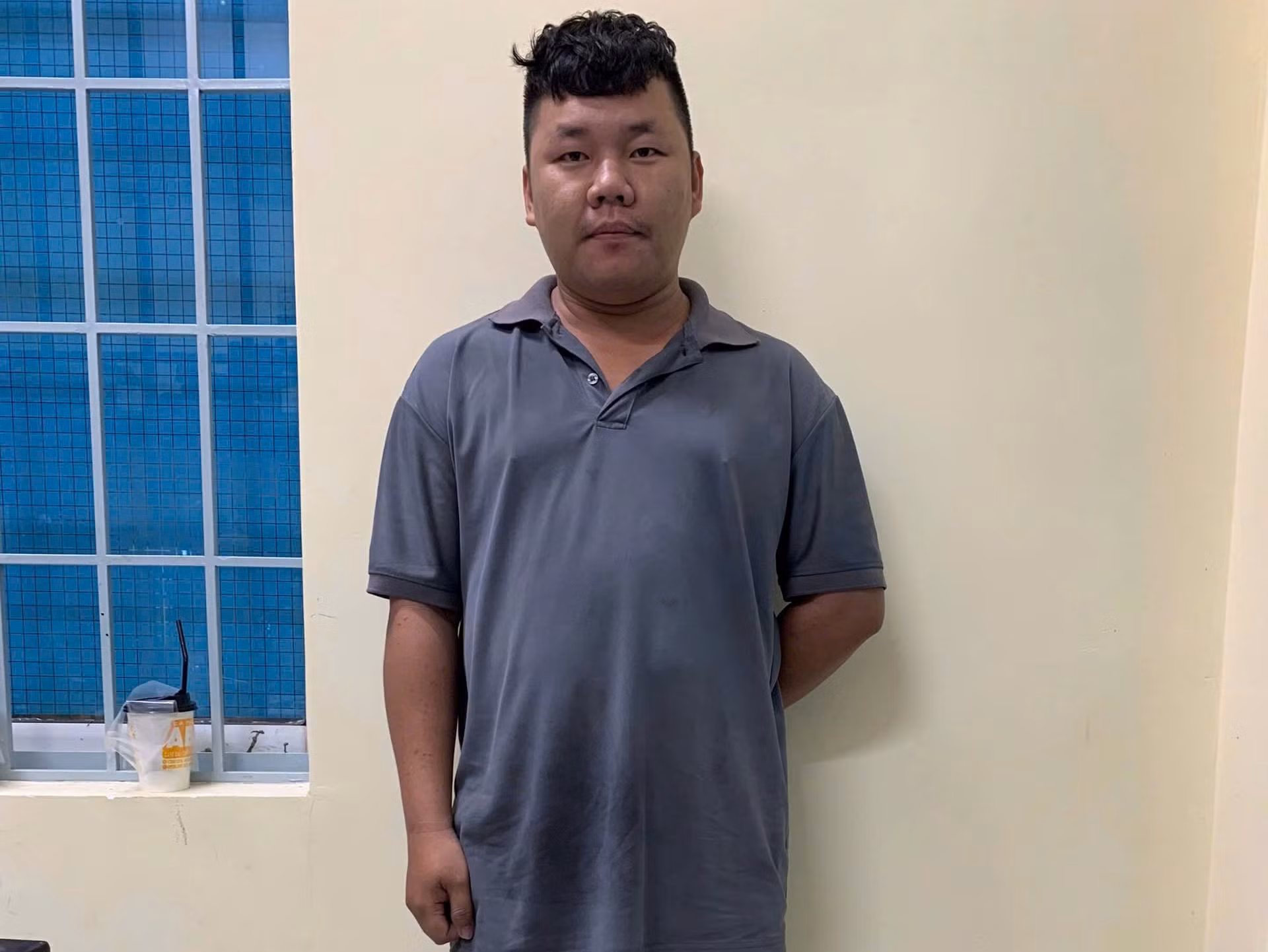 Bắt thanh niên chuốc thuốc ngủ bạn tình sau khi ân ái rồi lột sạch tài sản -0