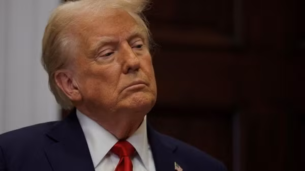 Ông Trump công bố thời hạn áp thuế với EU và Trung Quốc
