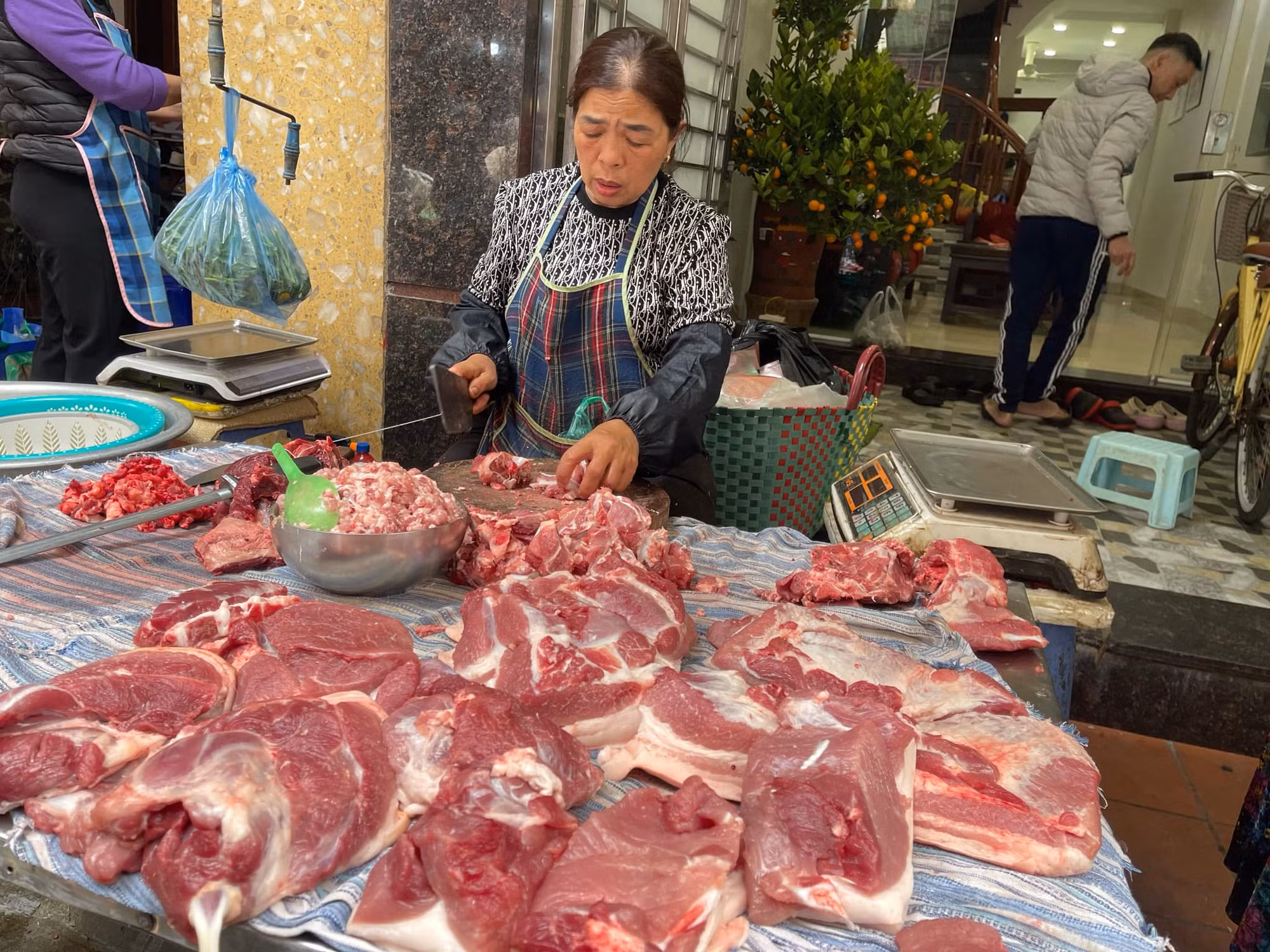 Thị trường hàng hóa, đồ lễ cúng ông Táo dồi dào, sức mua tăng -0