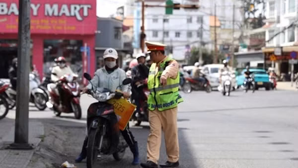 Tăng cường tuần tra, đảm bảo an toàn giao thông dịp Tết Nguyên đán 2025