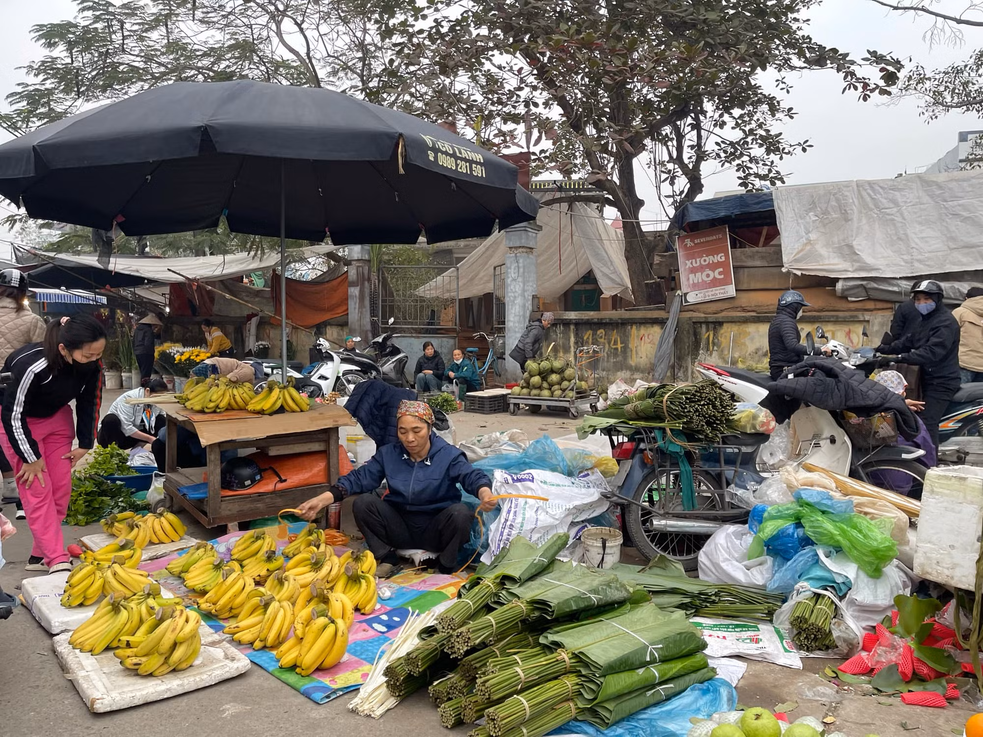 Thị trường hàng hóa, đồ lễ cúng ông Táo dồi dào, sức mua tăng -0
