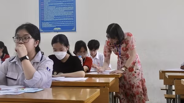 Thi vào lớp 10: Cấu trúc đề Toán có gì đáng chú ý?