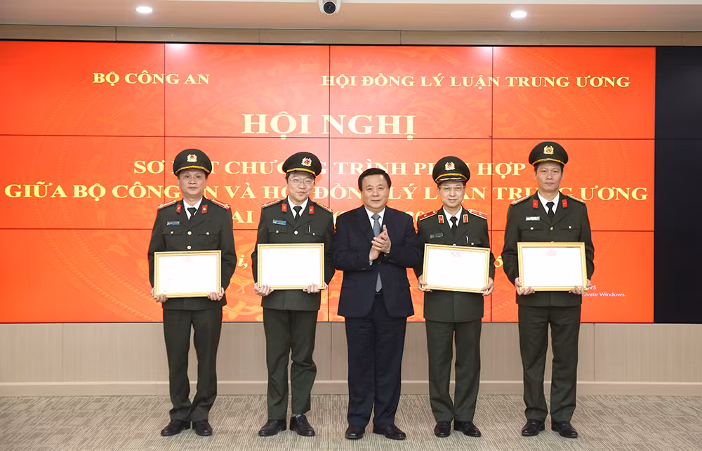 Sơ kết Chương trình phối hợp giữa Bộ Công an và Hội đồng Lý luận Trung ương giai đoạn 2021-2026 -0