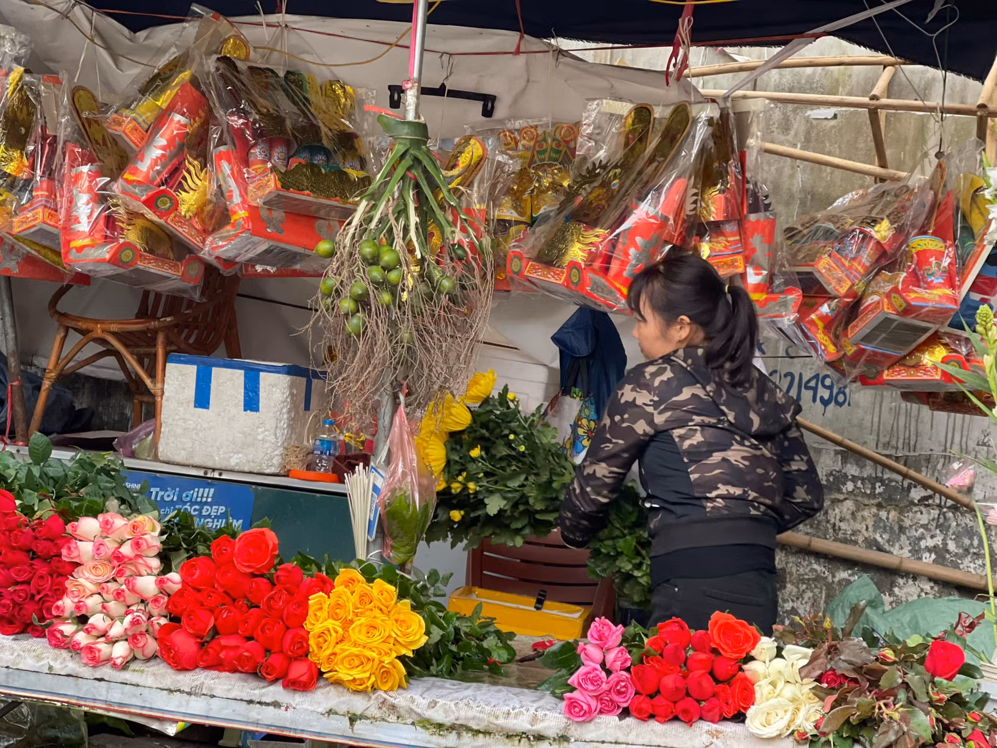 Thị trường hàng hóa, đồ lễ cúng ông Táo dồi dào, sức mua tăng -0