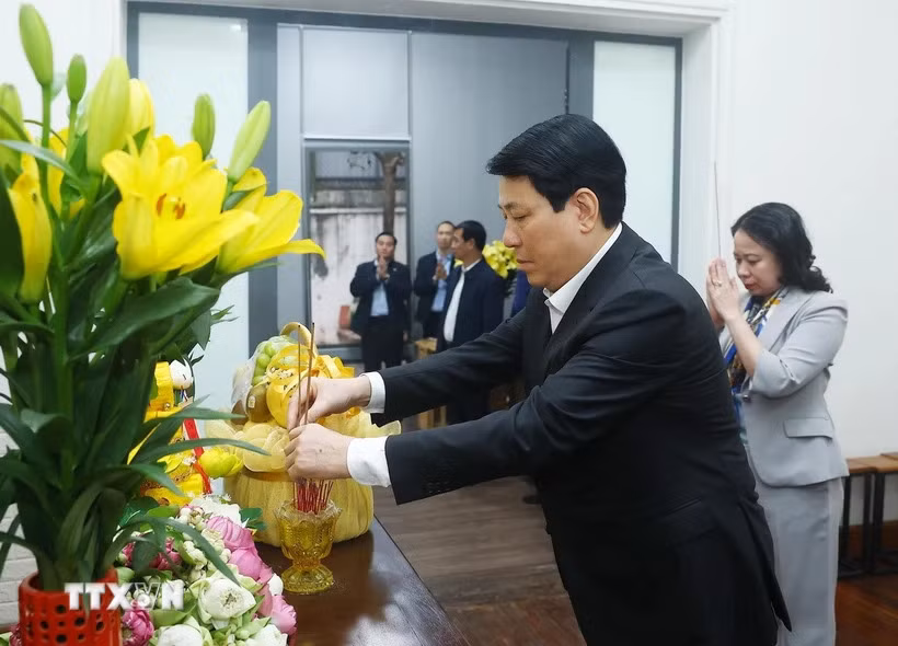 Chủ tịch nước Lương Cường chúc Tết, tri ân nguyên lãnh đạo Đảng, Nhà nước -0