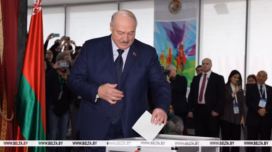 Tổng thống Belarus Lukashenko trên đà thắng áp đảo bầu cử -0