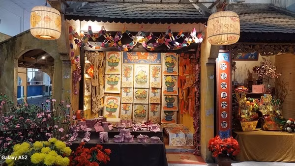 Khám phá Tết thời bao cấp và nghi lễ Tết cung đình tại Hoàng thành Thăng Long