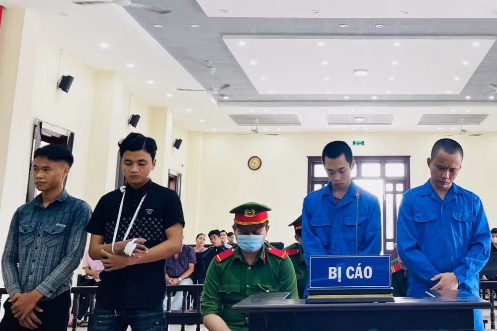 Bị chém trọng thương vì nhậu say buông lời khiếm nhã, đòi quan hệ tình dục -0