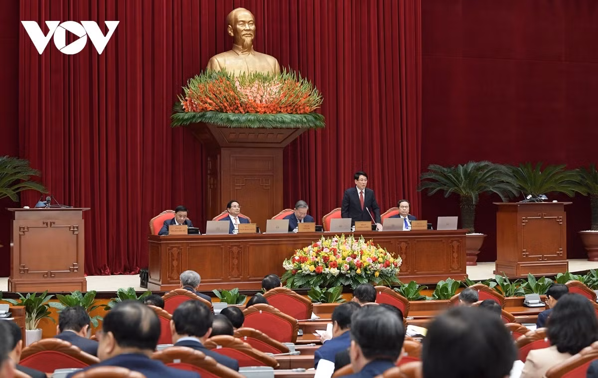 Thông cáo báo chí về ngày làm việc thứ nhất Hội nghị Trung ương khoá XIII -0