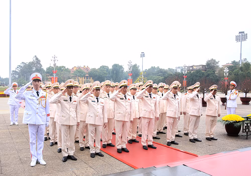 Lãnh đạo Đảng, Nhà nước vào Lăng viếng Bác và tưởng niệm các Anh hùng Liệt sĩ -0