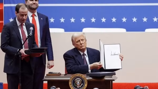 Những quyết sách đáng chú ý của ông Trump ngay sau khi nhậm chức