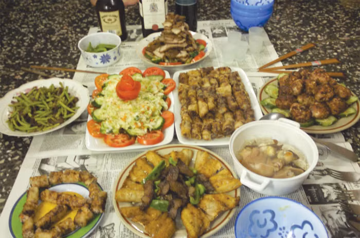 Trang 52,53 tết: Tết giao thoa giữa lòng 