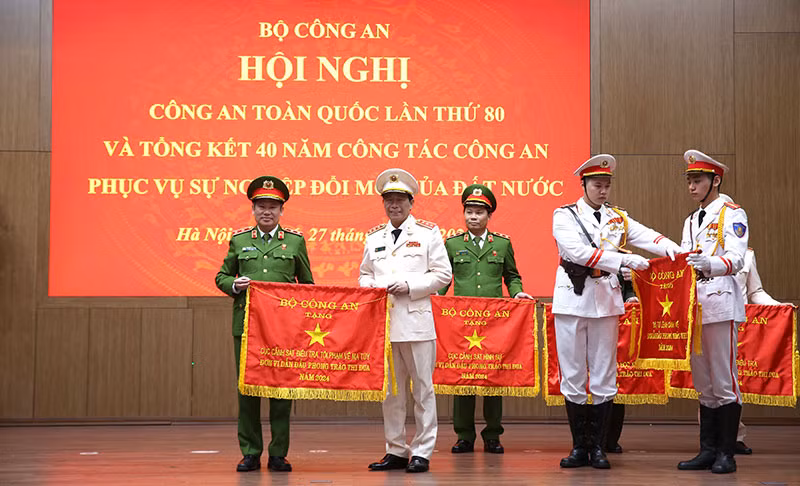 c04-anh-1.jpg -0