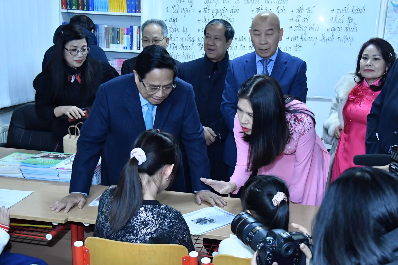 Thủ tướng thăm Trung tâm thương mại như 
