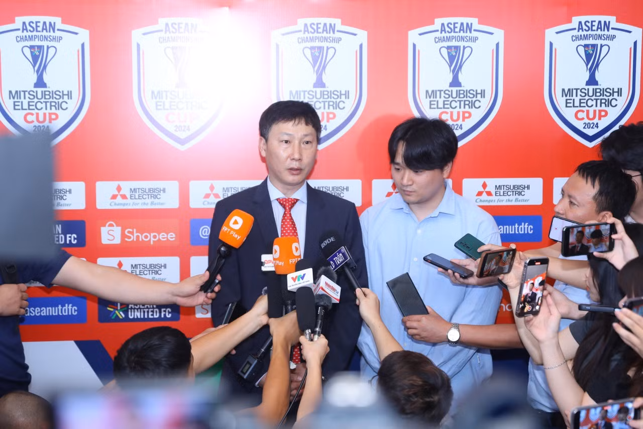 “Vén màn” điều khoản hợp đồng giữa VFF và huấn luyện viên Kim Sang Sik -2