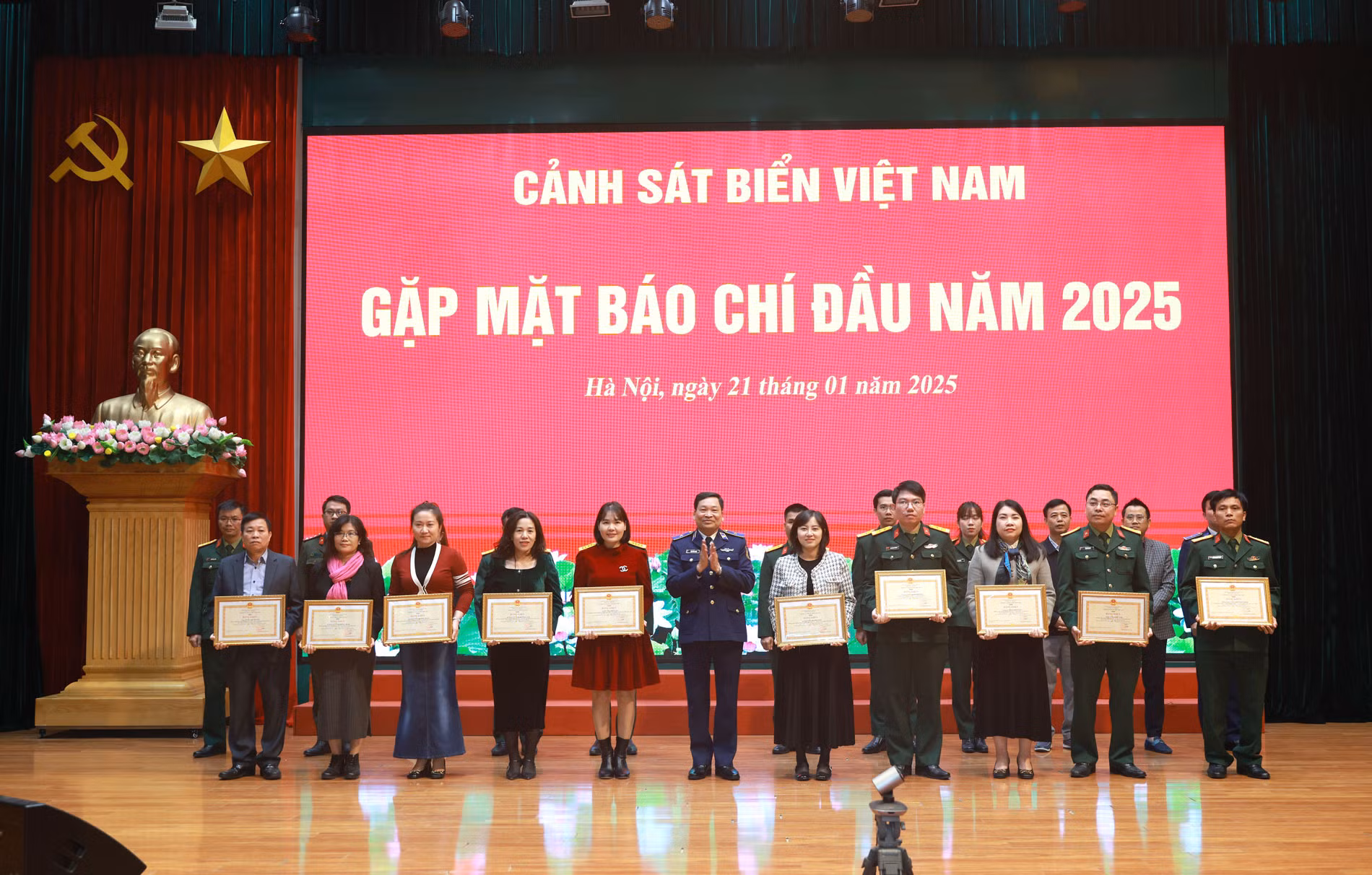 Báo CAND, Truyền hình ANTV được tặng Bằng khen về tuyên truyền biển đảo và lực lượng Cảnh sát biển -0