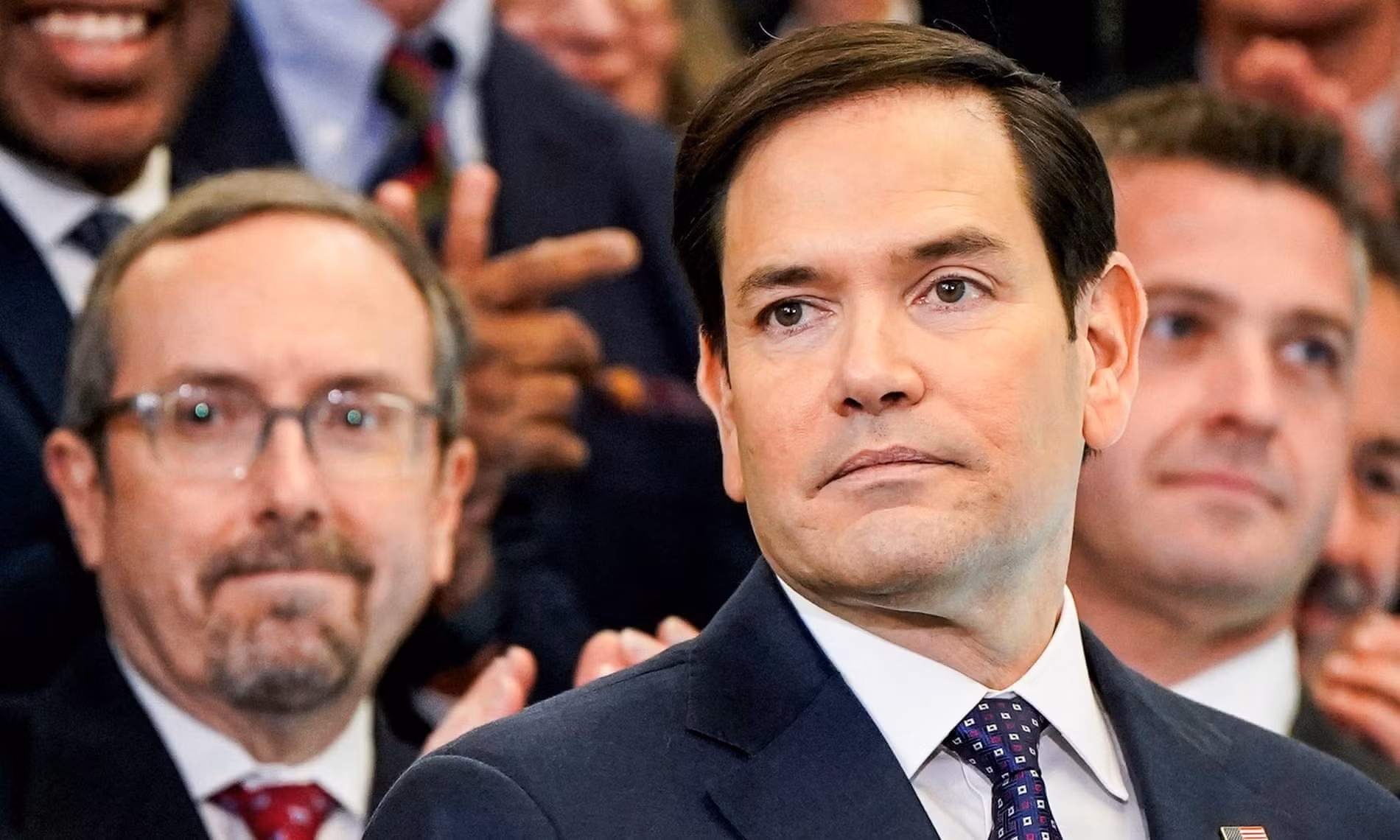 Chính quyền Trump sẽ dừng hầu hết các khoản viện trợ nước ngoài -0