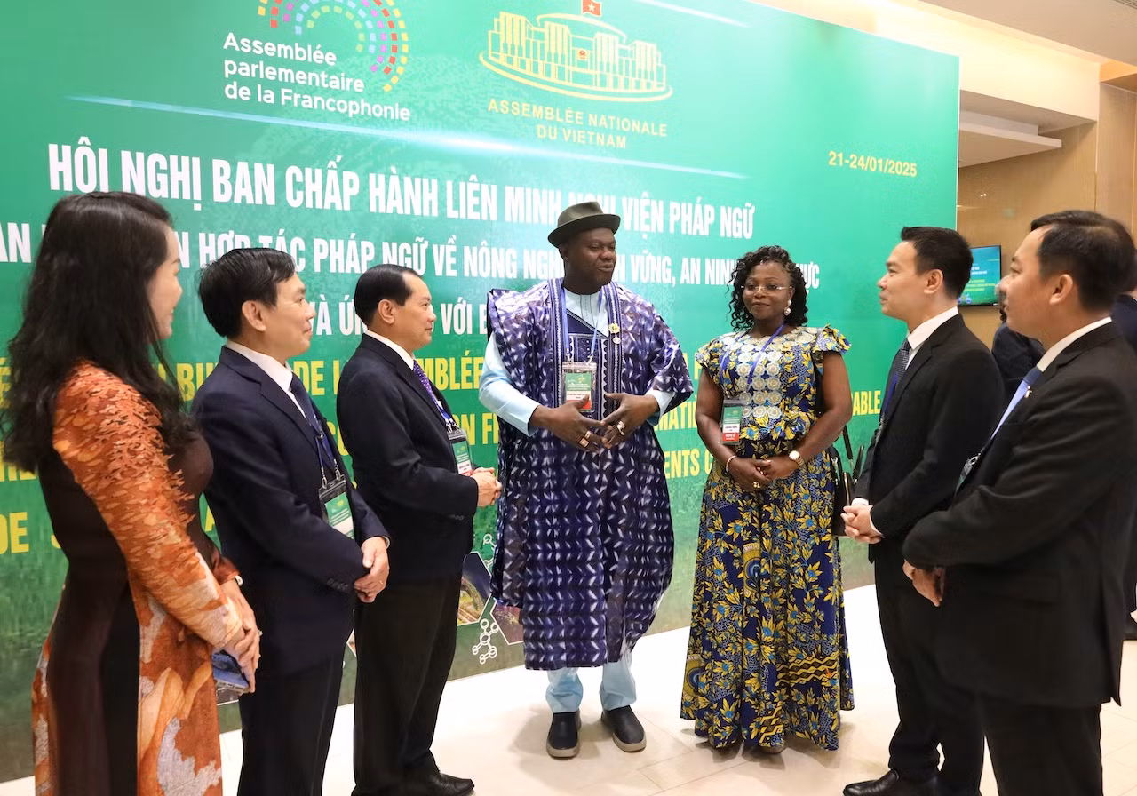 Nghị viện Pháp ngữ đóng vai trò quan trọng trong ứng phó với các thách thức toàn cầu -0