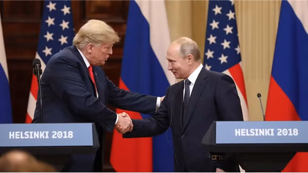 Tổng thống Trump đề cập tới người đồng cấp Putin tại WEF Davos