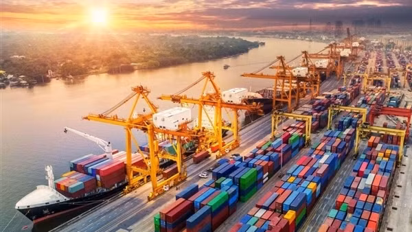 Xuất khẩu: Điểm sáng dẫn dắt tăng trưởng kinh tế