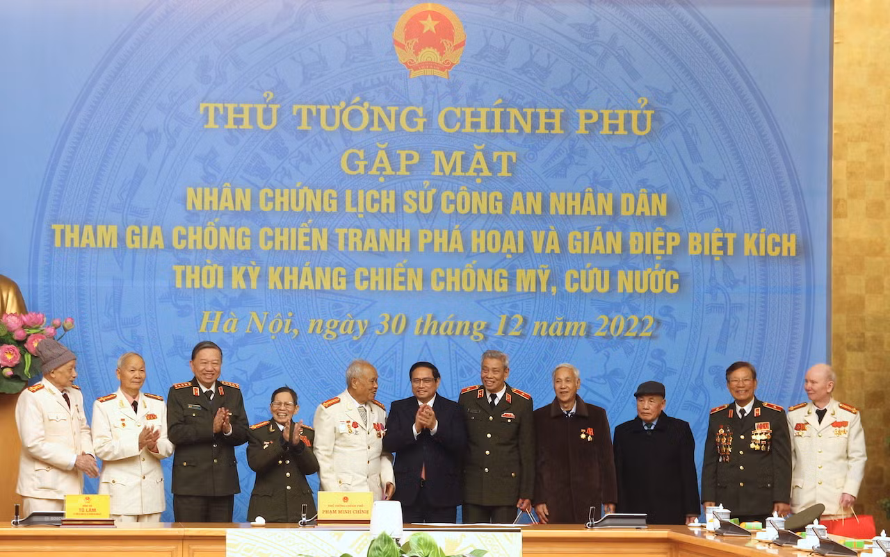 Những nhân chứng lịch sử anh hùng của lực lượng CAND anh hùng -0