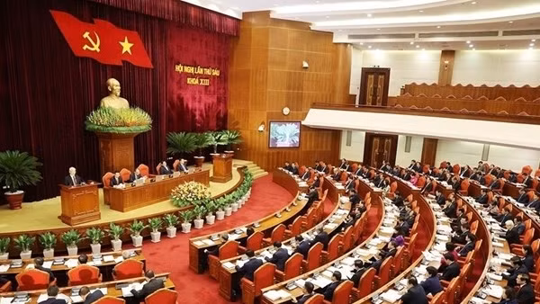 Ban Chấp hành Trung ương Đảng họp bất thường, xem xét và cho ý kiến về công tác cán bộ